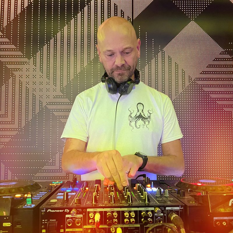 Steve Power — DancersHip resident DJ behind the decks